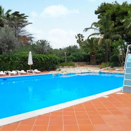 In With Outdoor Swimming Pool Holiday home